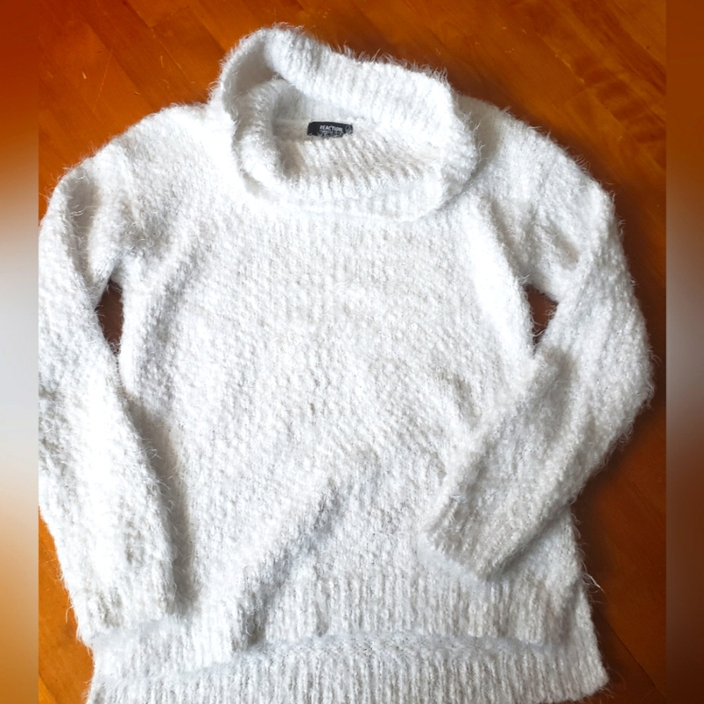Kenneth Cole reaction cowl neck size small